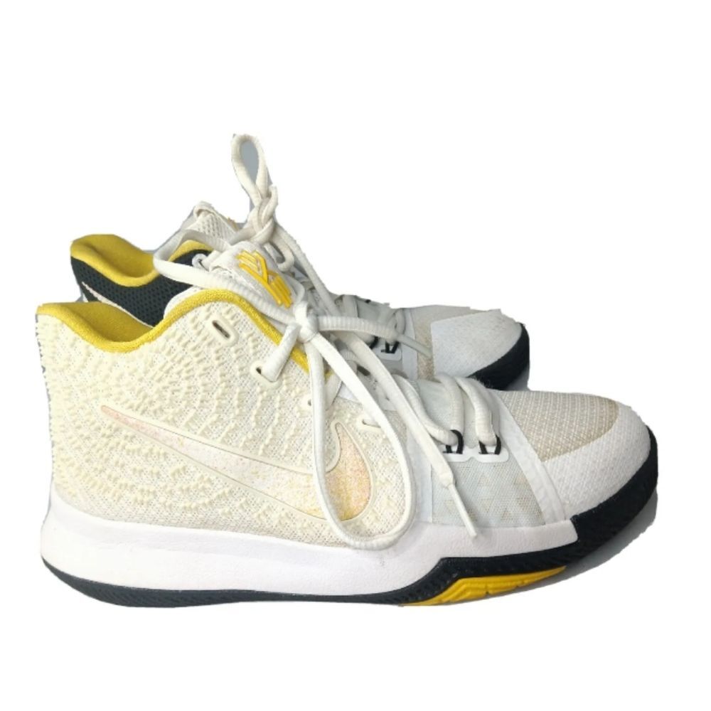 Nike Kyrie 3 N7 Shoes Boys Size 4Y  White/White-Varsity Maize